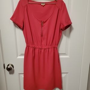 12/$30 💗 EUC Beautiful and flattering pink dress